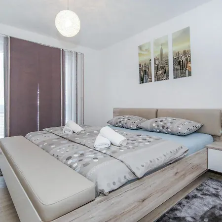 Gorgeous In Appartement