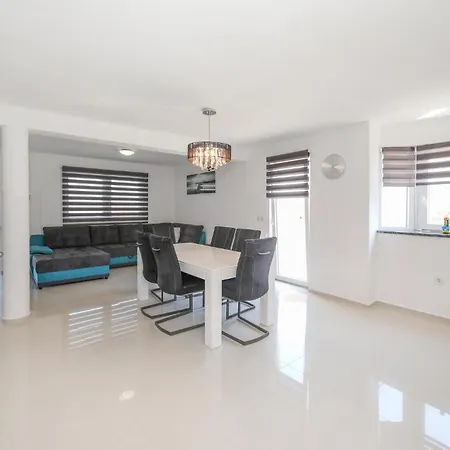 Gorgeous In Apartament *